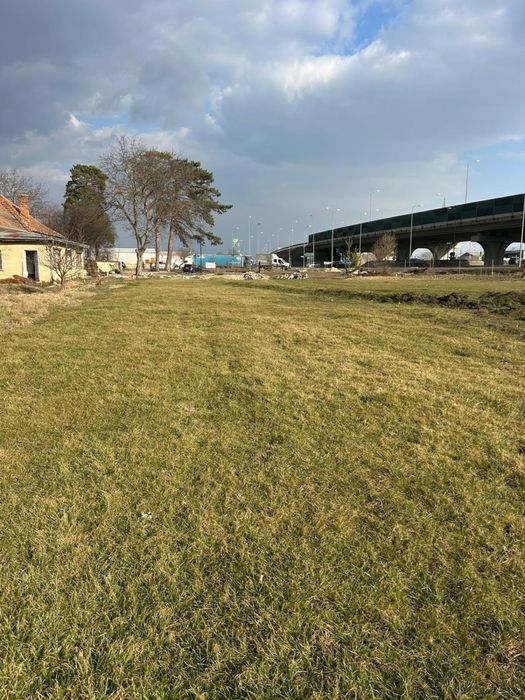 De închiriat teren 5200mp