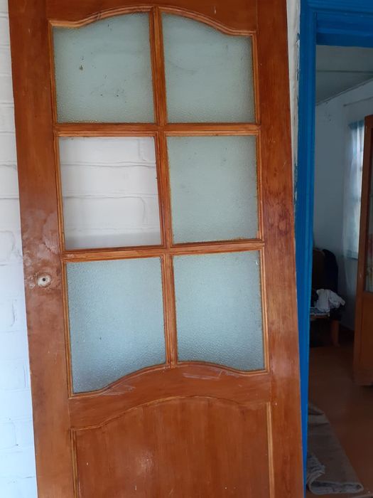 Продам двери б/у