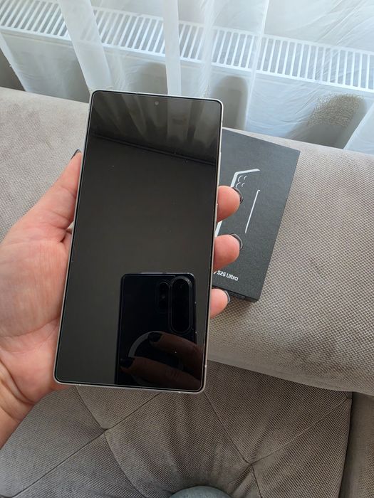 Vand Samsung Galaxy S25 Ultra