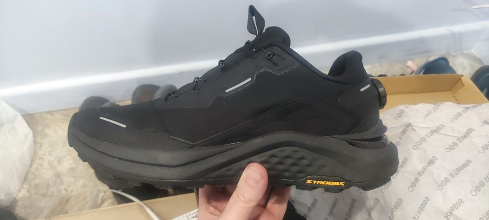 Продам кроссовки Strobbs