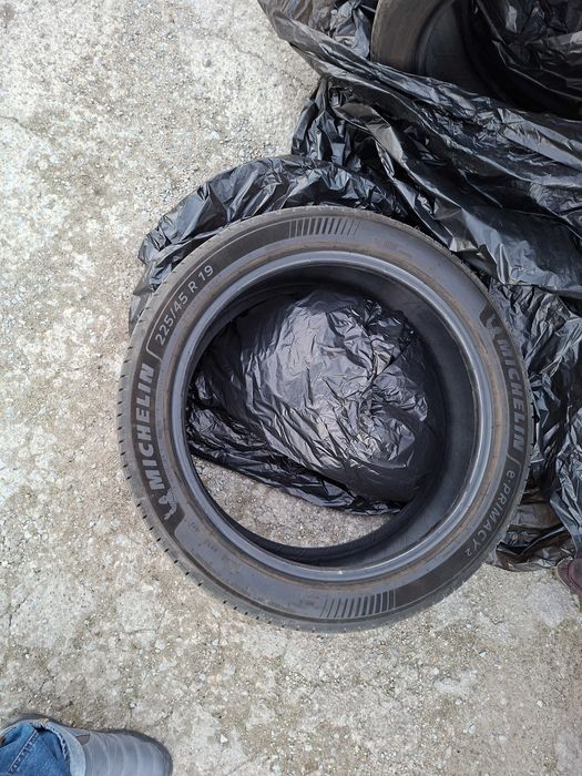 Летни гуми Мишелин 225/45/19