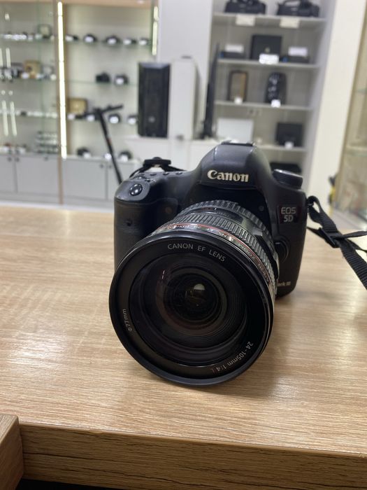 Canon eos 5D mark iii +usm 24-105 (p25)