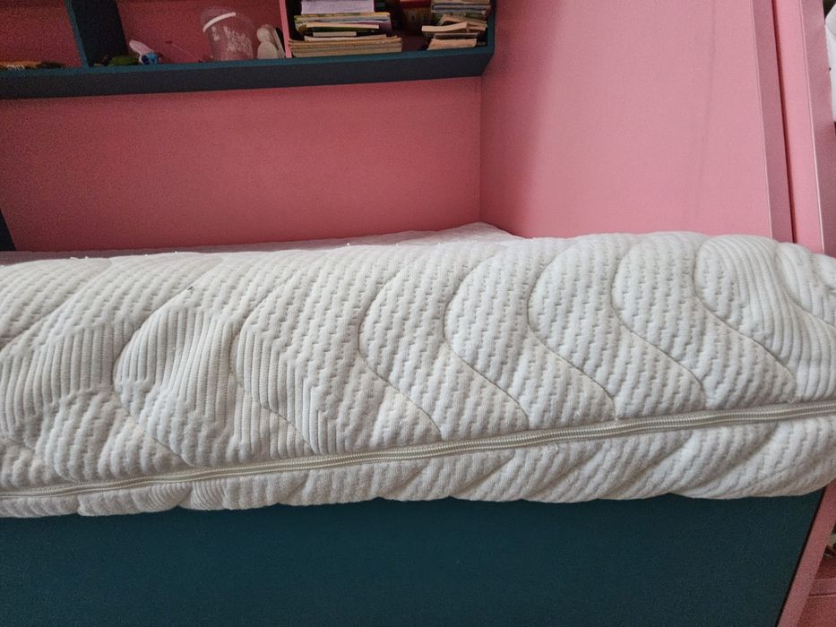 Продавам матрак 120/190