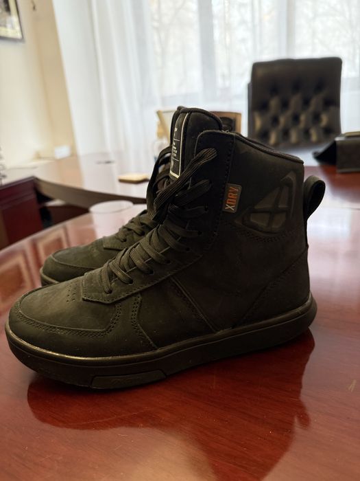 Ghete moto IXON - 40 noi