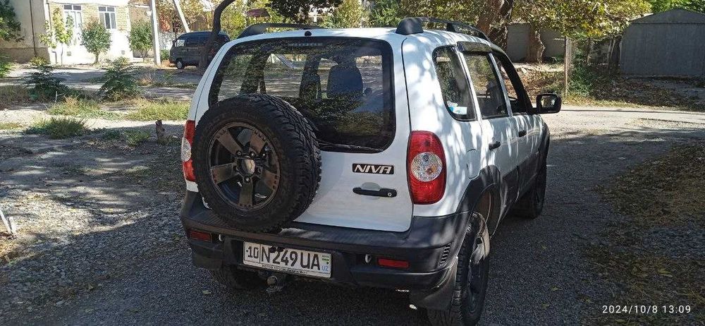Нива Chevrolet Niva 2015г. пробег 68 000