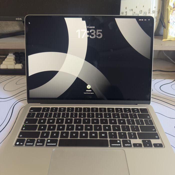 MacBook Air M5 silver