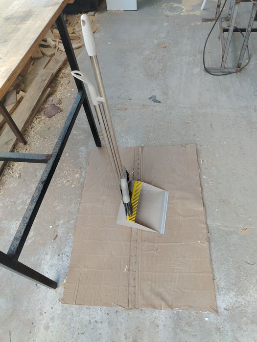 Совок с метлой из пластика