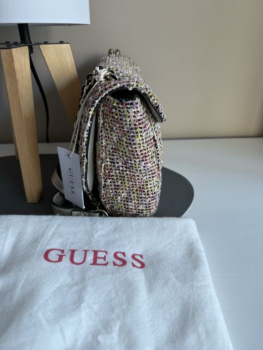 Нова чанта guess