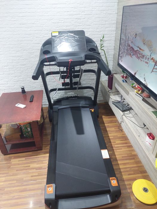 Продам беговую дорожку