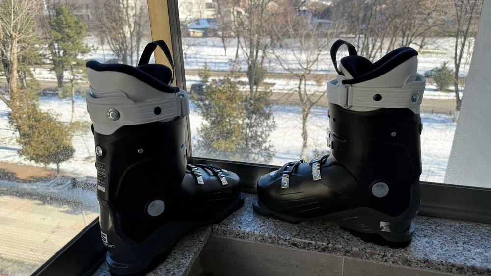 Clapari ski Salomon X Access Cruise W marime 25-25.5 second hand