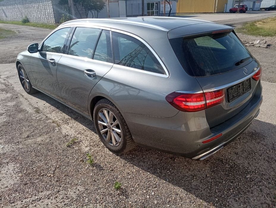 MERCEDES-BENZ E-Class 2022 — imagine 2