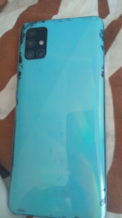 Продам самсунг а51