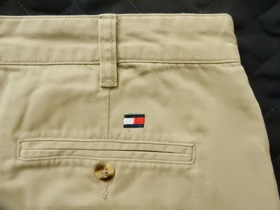 Pantaloni Tommy Hilfiger. Marime 36/34. Impecabili, ca noi.