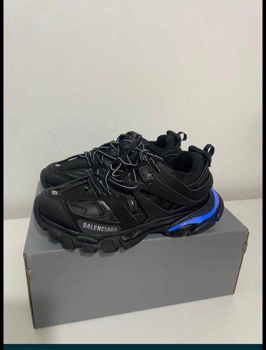 Balenciaga track led black
