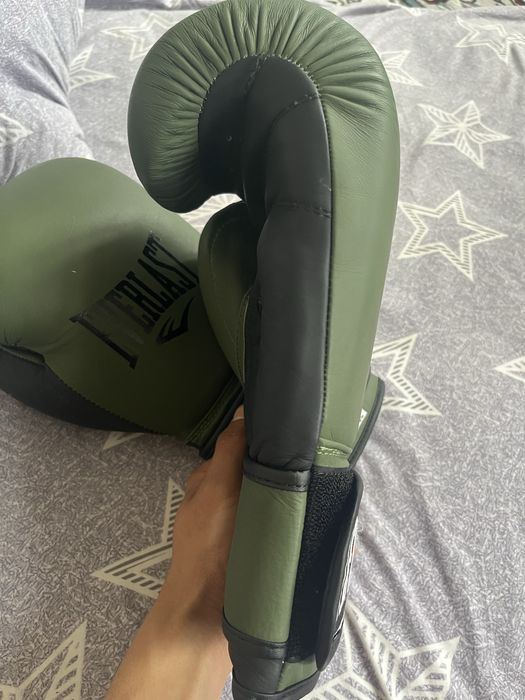 Boks perchatka sotiladi