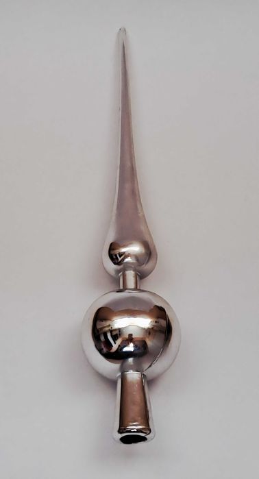 Varf de brad Craciun cu aspect lucios , argintiu