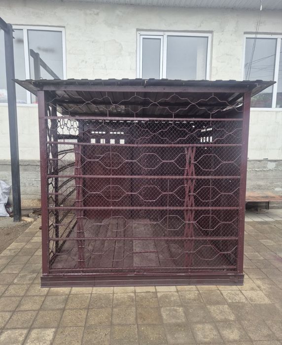 Продам вольер в хорошем состояний