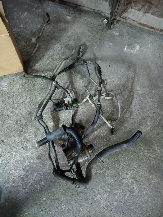 Продам запчасти на Мазду Кронос