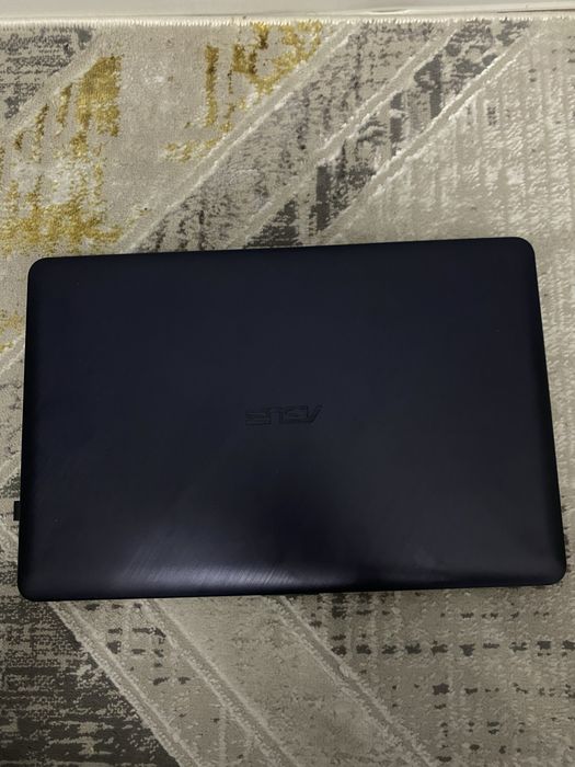 Asus очень быстрый ноутбук SSD! Nvidia Geforce