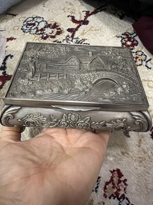 Шкатулка для украшений