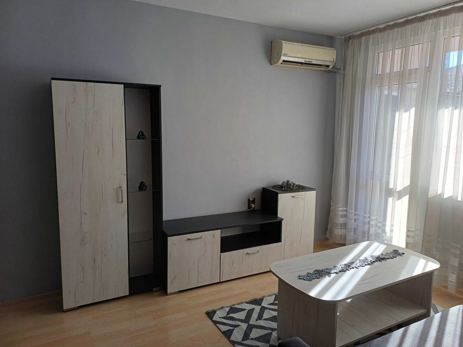 Собственик отдава под наем двустаен апартамент Лятно кино Тракия