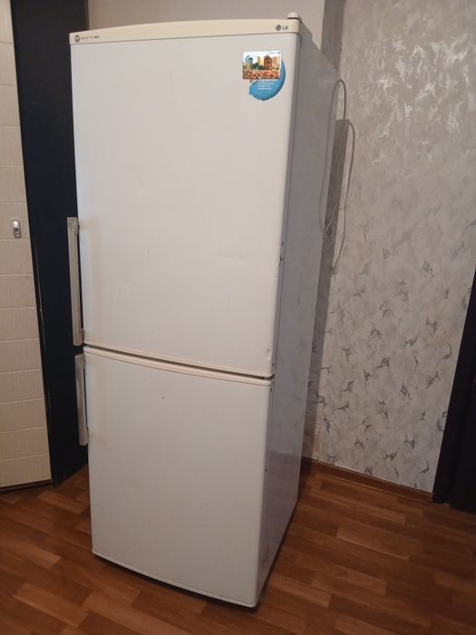 Продаю холодильник Лж в хорошем состоянии С ДОСТАВКОЙ ДО ДОМА.