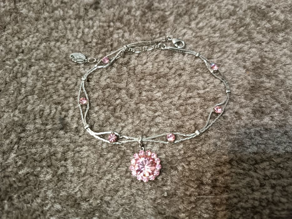 Браслет со стекляшками