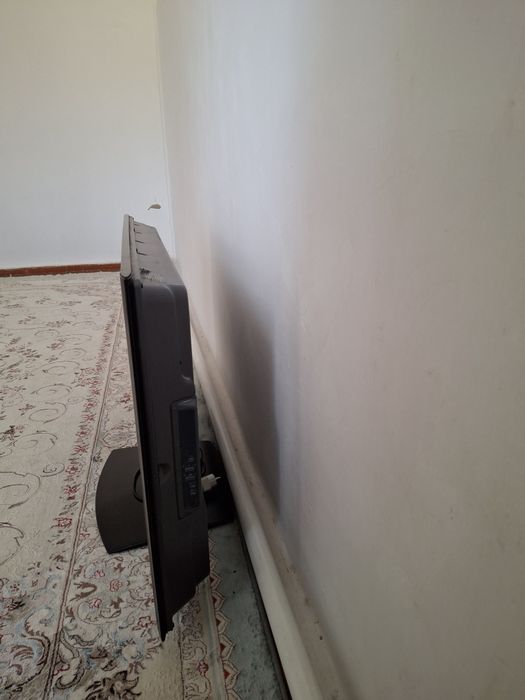 Продам телевизор Hitachi