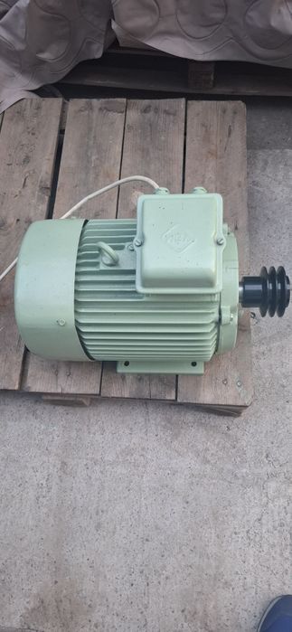 Motor 6.5kw /5,5 kw 380V CU DOUA TURATII KMR 132 S4-2