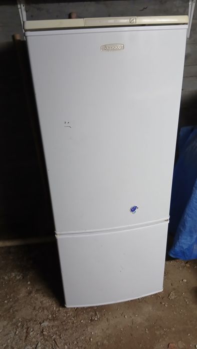 Продам холодильник