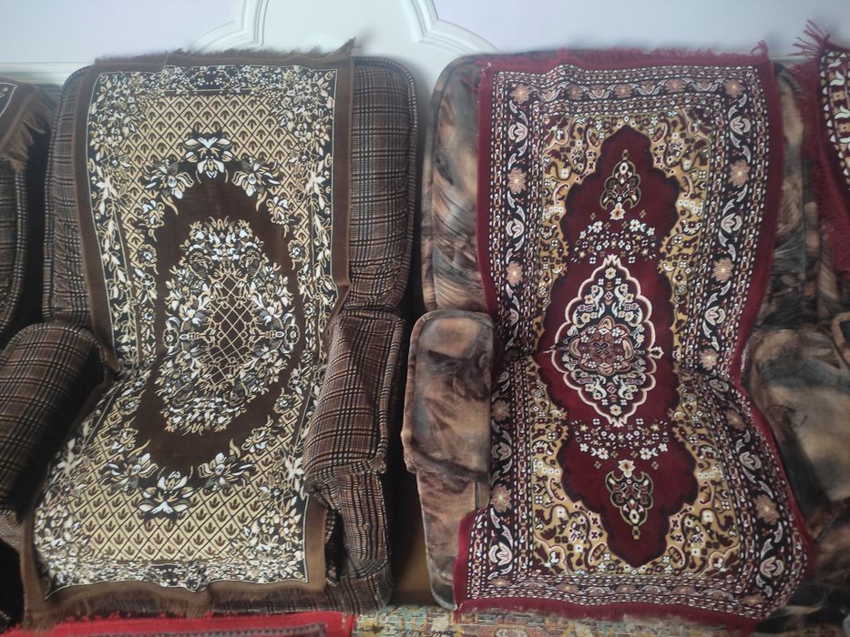 Диван + кресло сотилади