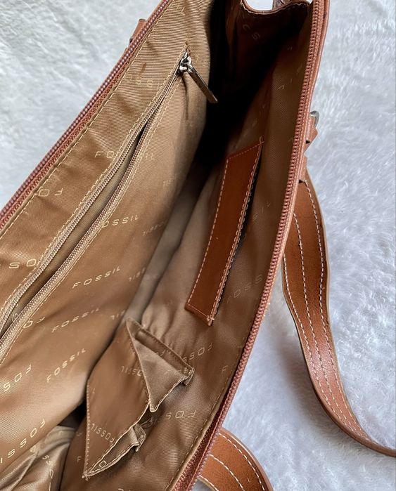 Оригинална дамска чанта Fossil, естествена кожа страхотен цвят