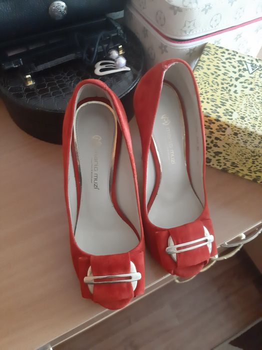 Продам боссоножки замшевые