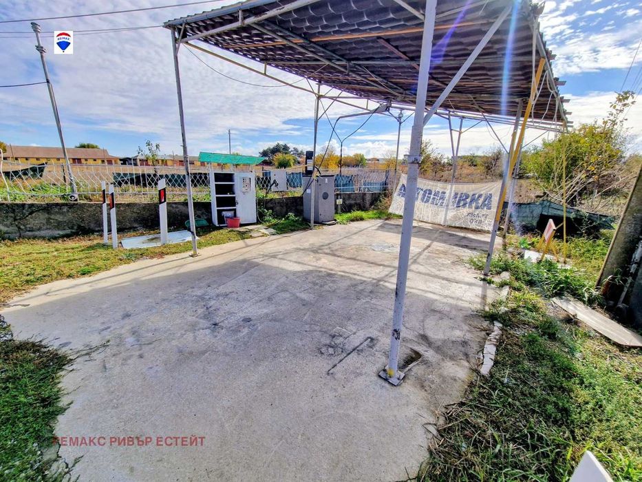 Бензиностанция за продажба в с. Бъзън, обл. Русе