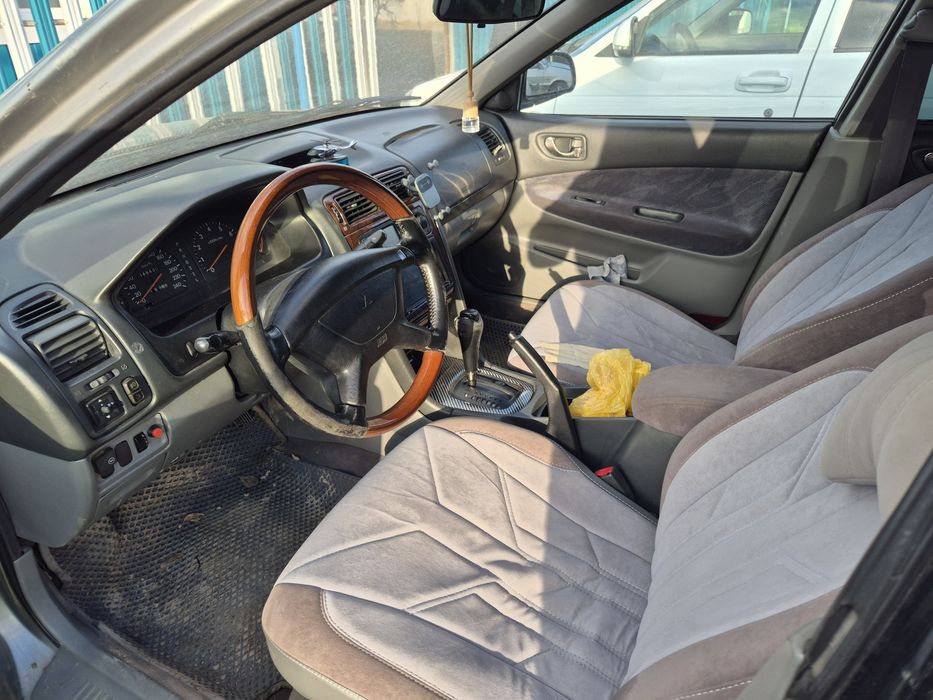 Продам машину срочно