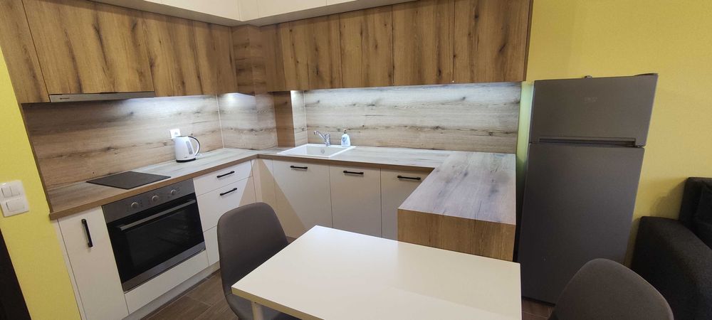 Дава се под наем Двустаен апартамент в София, Център - 62 кв.м за 612 € - Снимка #2