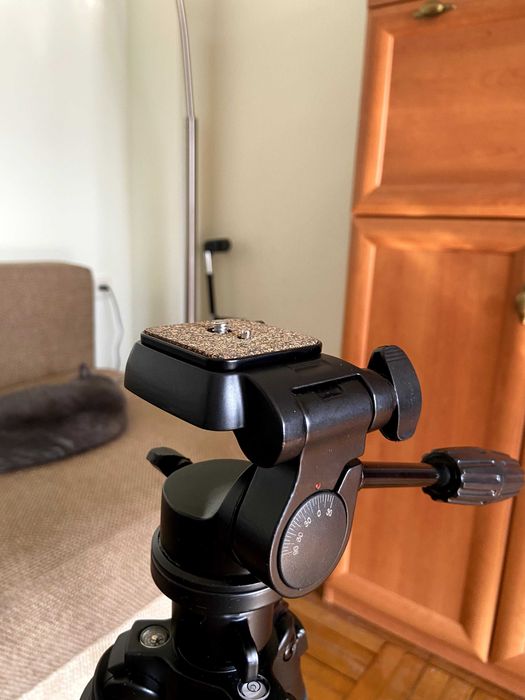 Штатив Weifeng WF-6663A