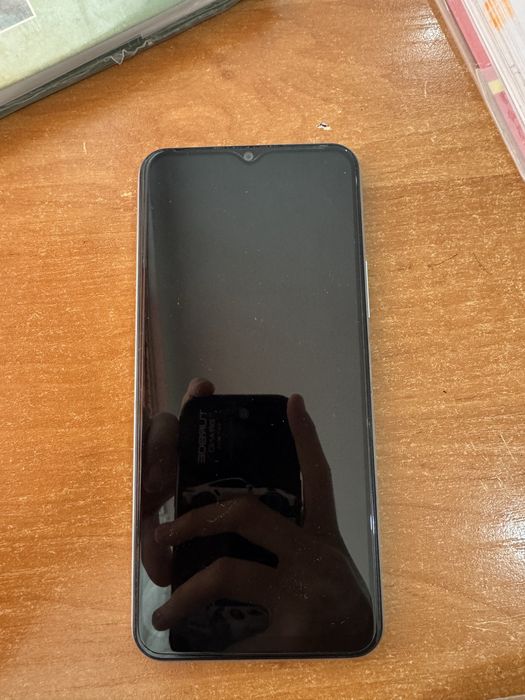 Телефон Vivo Y21