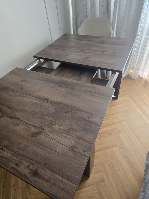 Продам стол коричневый