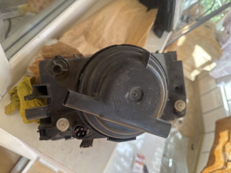 Фары на Ауди 100