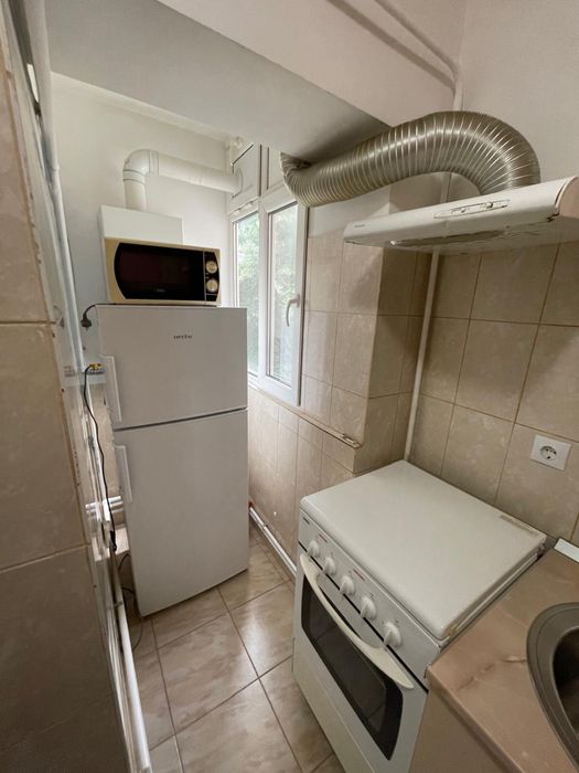 Inchiriez  garsonieră zona Radu Negru