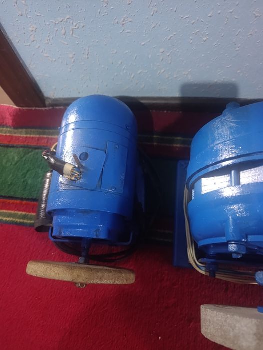 Чархлар сотилади.