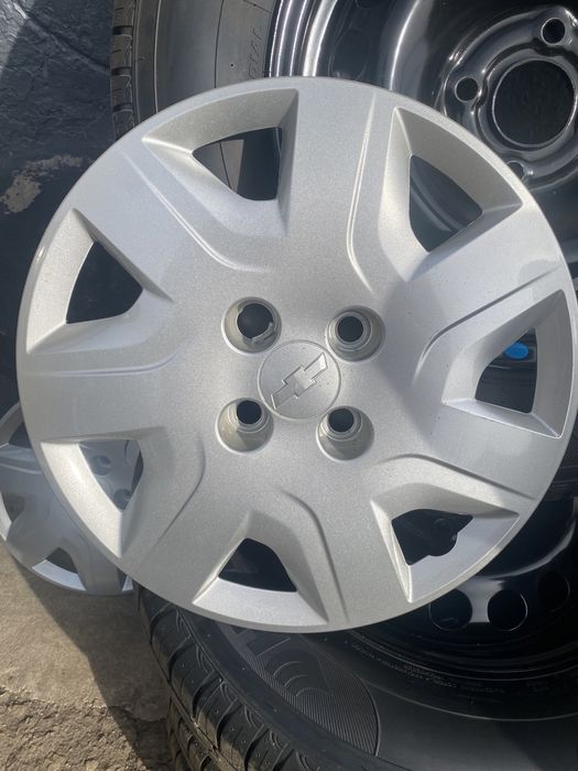 Породам комплект резины