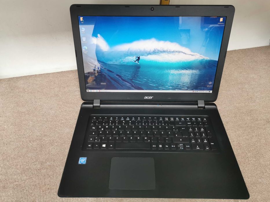 17" лаптоп Acer Aspire ES1-732