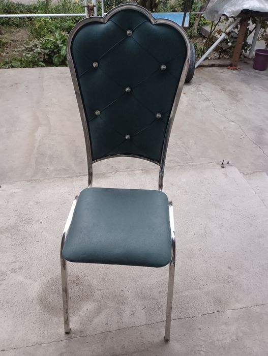 Toʻyxonalar uchun nerjaveykalik stullar