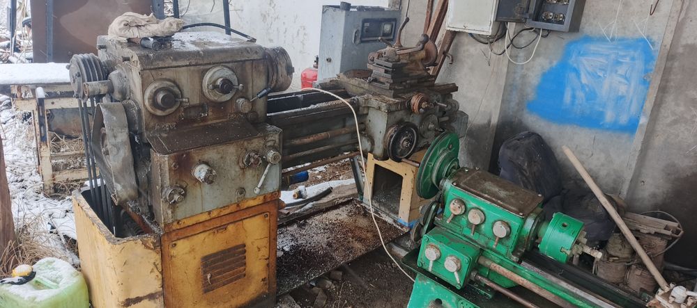 Токарный станок сотилади