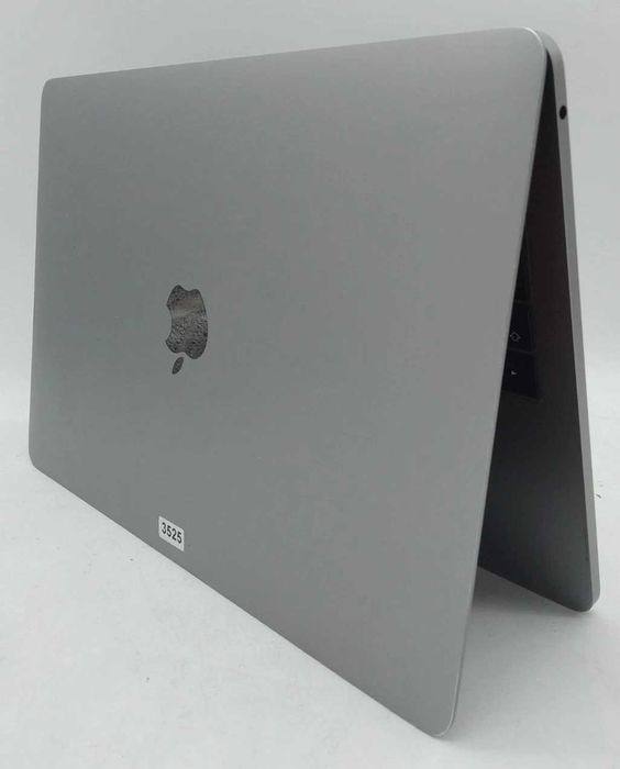 Macbook pro 1708  2017  16GB  Ram 250GB SSD Sequoia 15,7