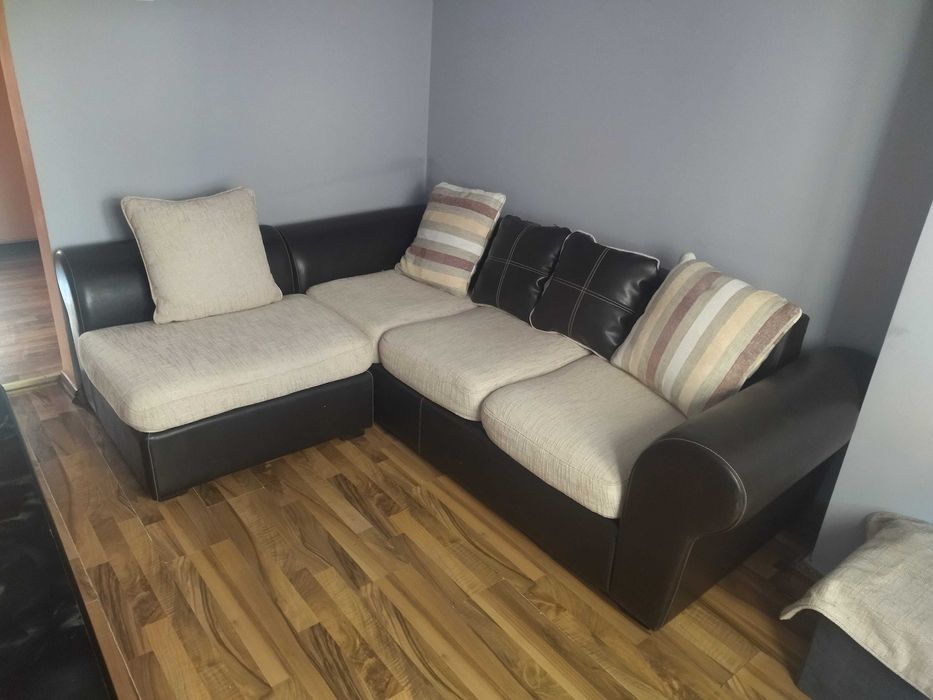 Кожен диван - с размери 85cm x 240см