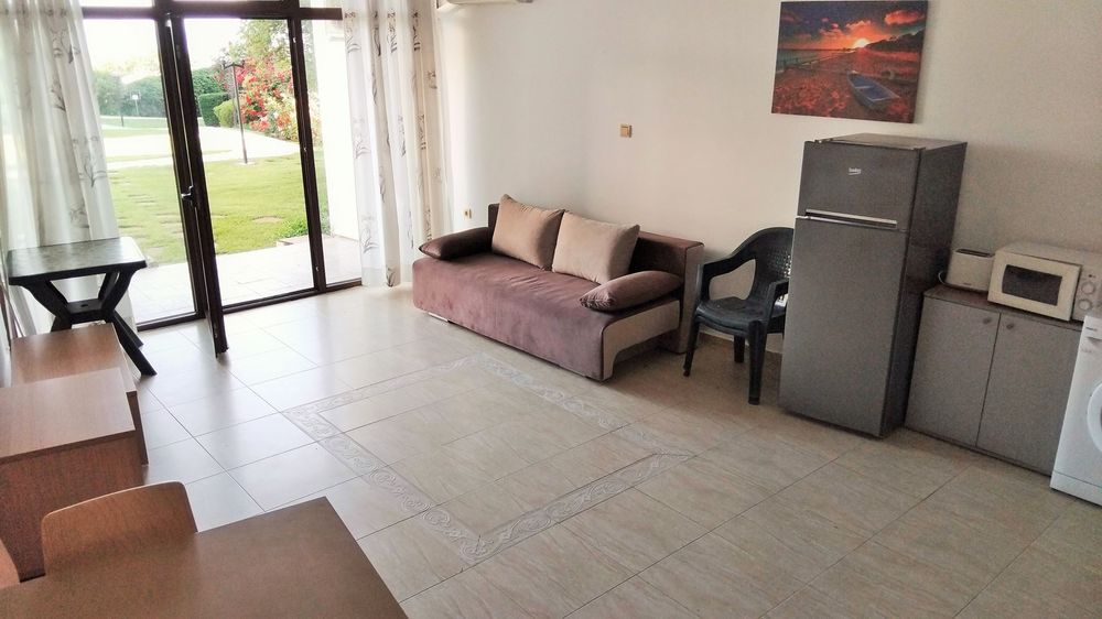 Продава се Двустаен апартамент в Свети Влас - 65 кв.м за 769 €/кв.м - Снимка #3