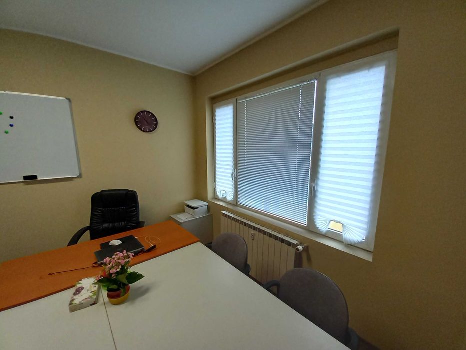 Дава се под наем Офис в София, Център - 16 кв.м за 169.32 € - Снимка #2